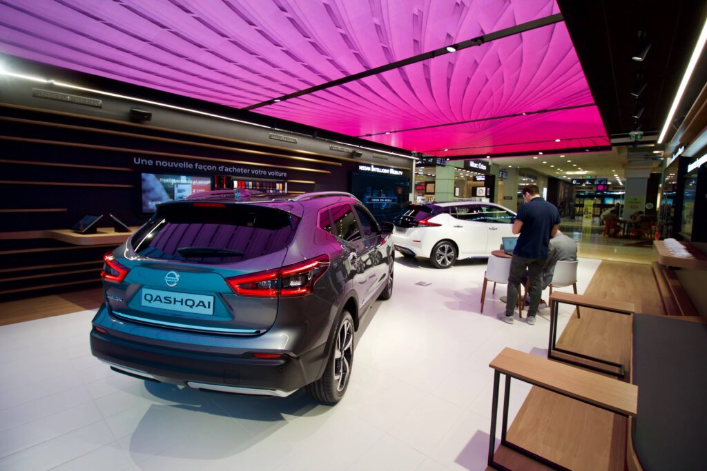 NISSAN HUB VELIZY VITACLIM VITACLIM a équipé le premier Nissan City Hub, un concept 100 % digital